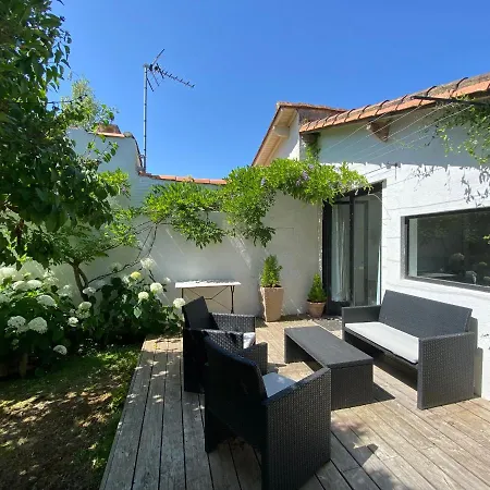 Vakantiehuis Maison Royan, 6 Pieces, 11 Personnes - Fr-1-539-36 *